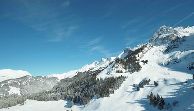 Ski de randonnée dans les Aravis: la Combe de Tardevant