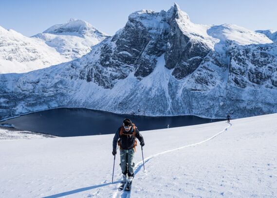 Ski de rando et voilier en Norvege
