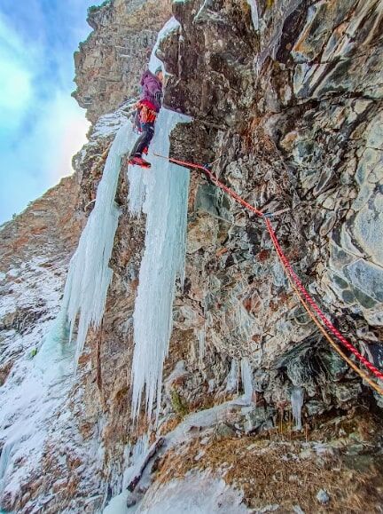Initiation Cascade de glace dans les Aravis