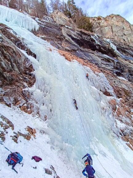 Initiation Cascade de glace dans les Aravis