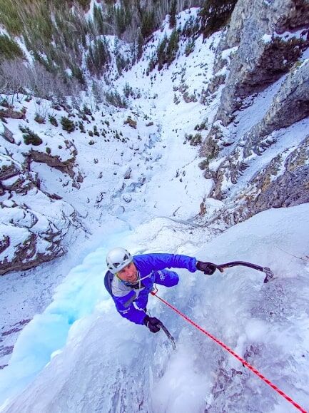 Cascade de glace dans les Aravis